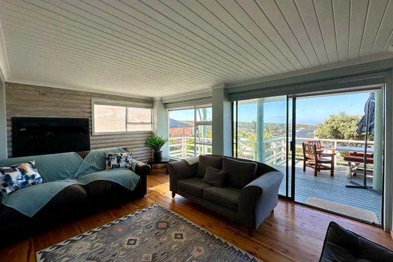 4 Bedroom Property for Sale in Stilbaai Wes Western Cape